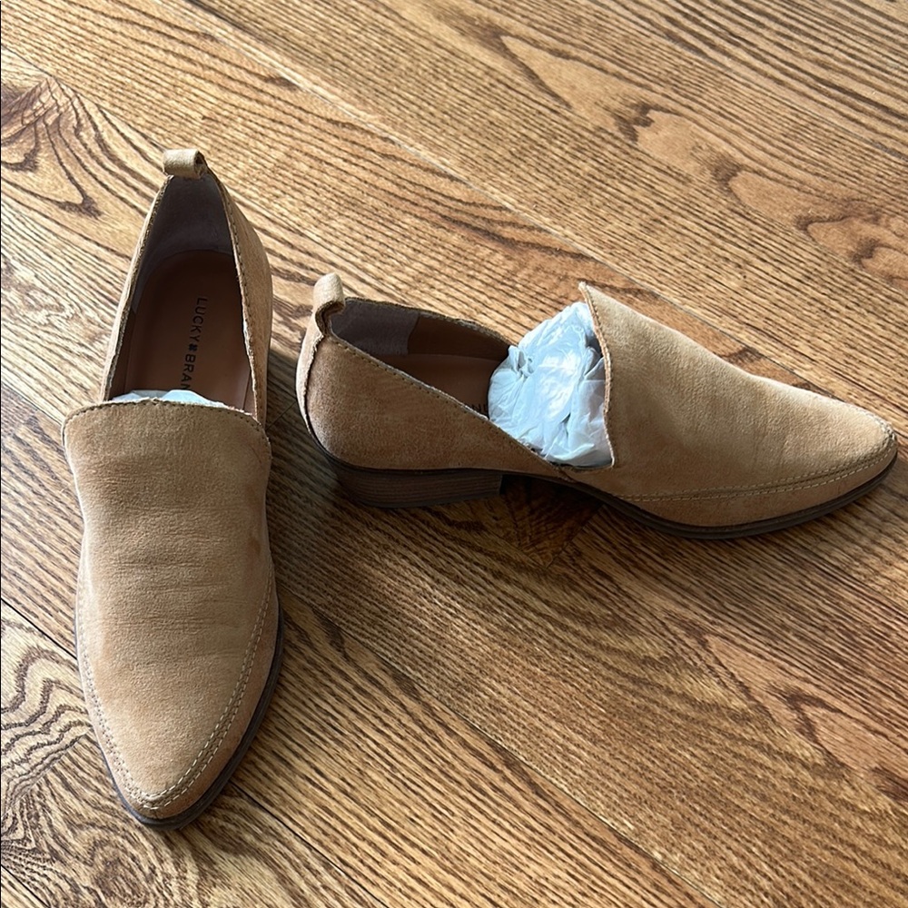 Lucky Brand Womens Tan Suede Loafers